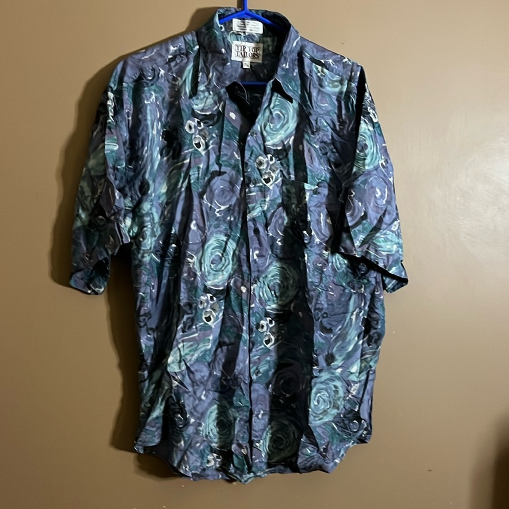 😄100% silk Hawaiian vacation style shirt. B6